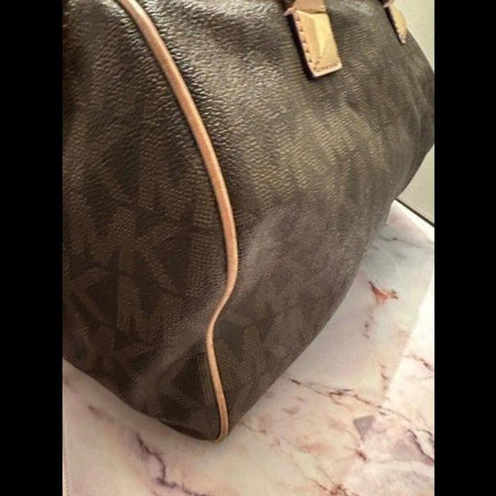 Elevate Your Everyday Look w/ the Gently Loved Michael Kors Brown Monogram Bag - Picture 8 of 10